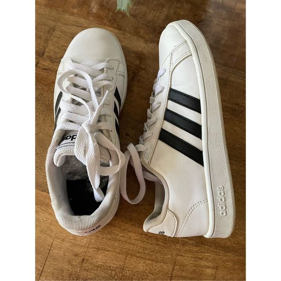 adidas Kids White and Black Sneakers - Picture 5 of 6